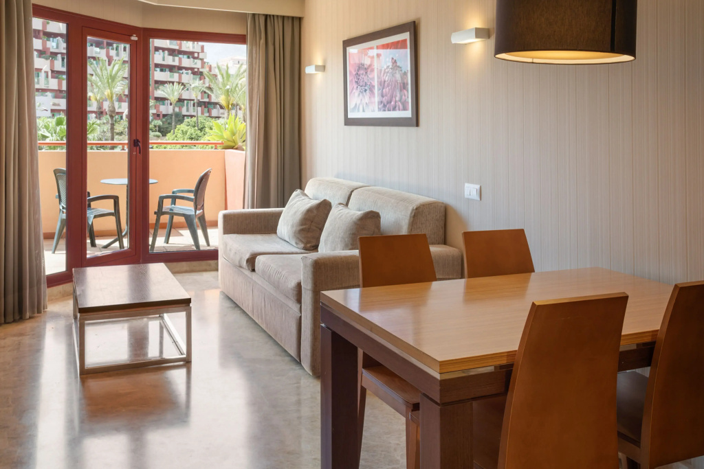 Double Junior Suite (twin beds)