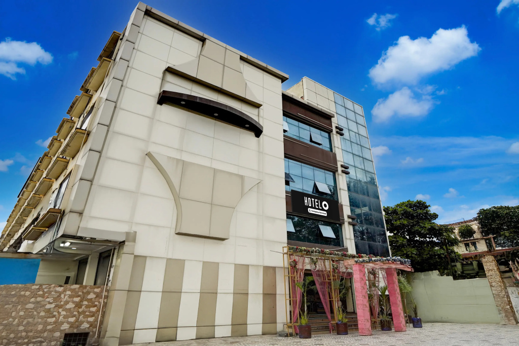 Super Hotel O Rani Durgawati Crossway Formerly Orient Palace