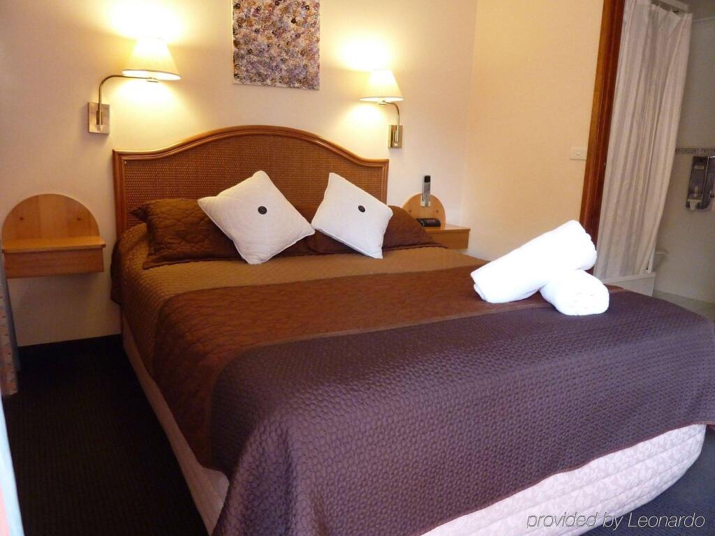Sapphire Waters Motor Inn by null
