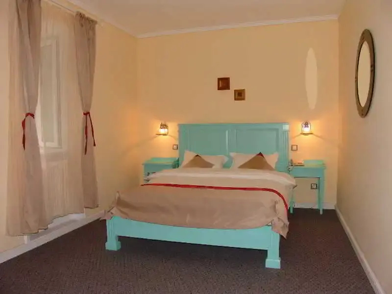Bastion Hotel - Général