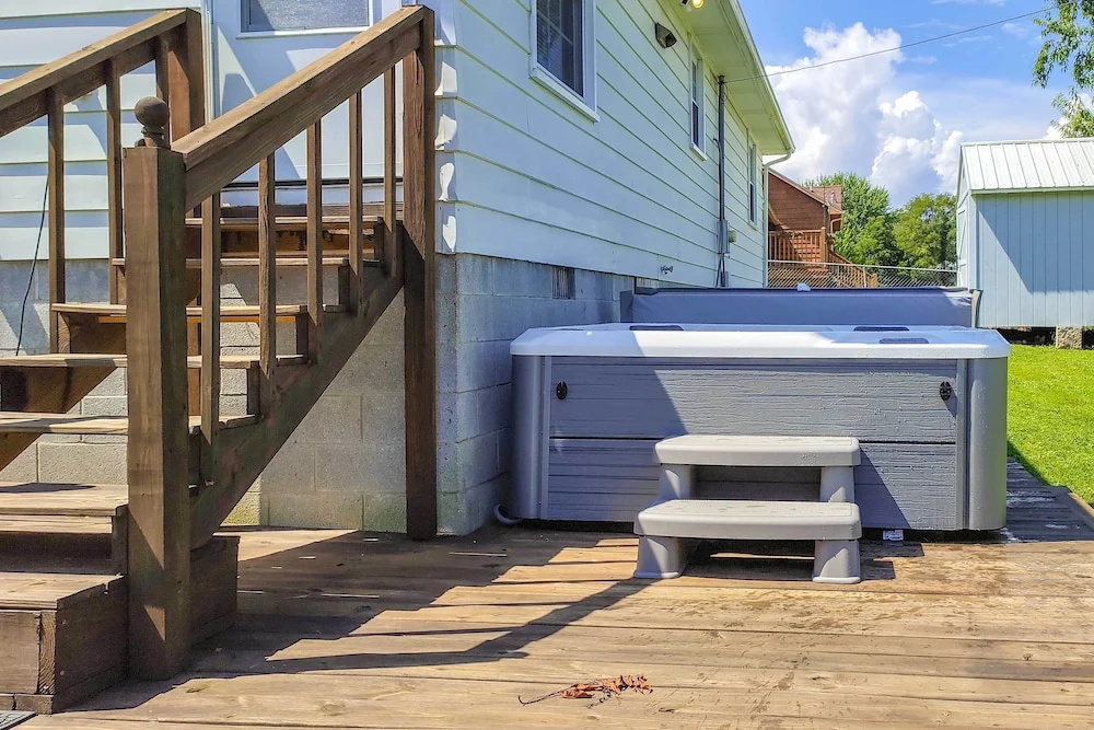 Dog-friendly Fayetteville Home w/ Hot Tub!