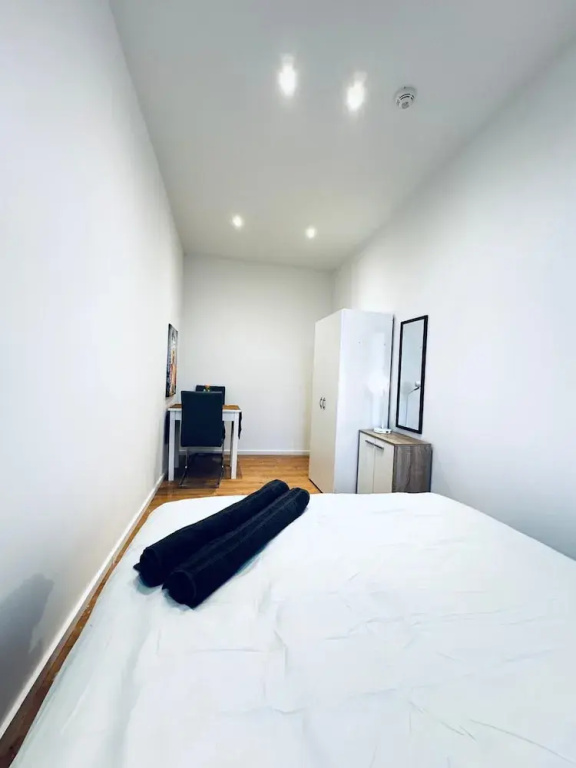 Cozy 4BR Apartment Near Kaufpark