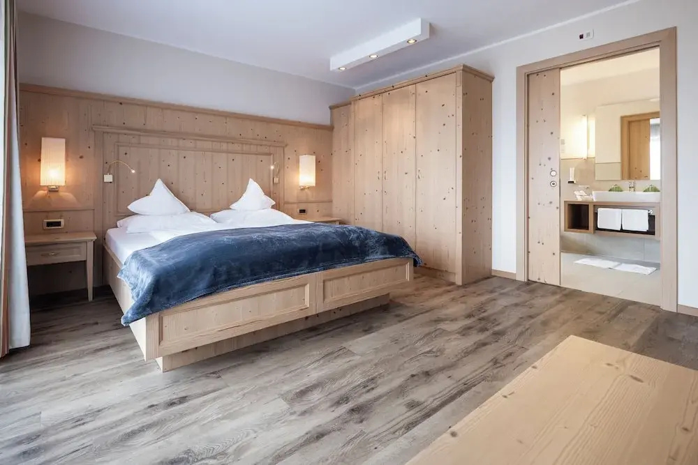 Standard Double room with balcony and with view (full double bed)