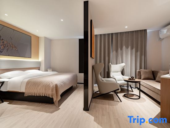 Business Triple room