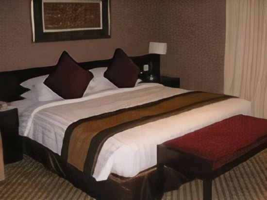 Pacific Regency Hotel Suites