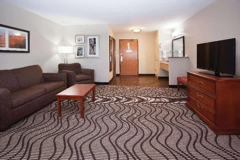 La Quinta Inn & Suites by Wyndham Santa Rosa - Chambres