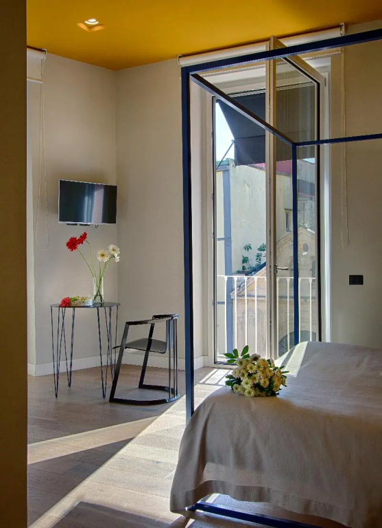 Deluxe Double room with balcony (full double bed)