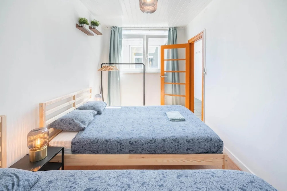 Large Antwerp City Center Apartments2bbns