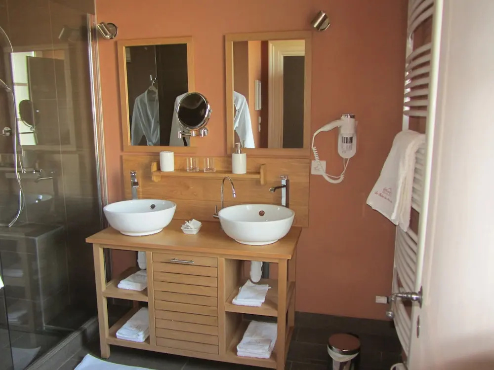 Afficher la photo 8 — Le Relais des Deux Tours
