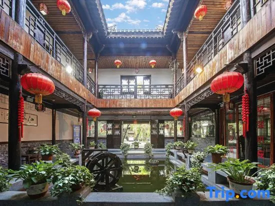 Riverside Hotel