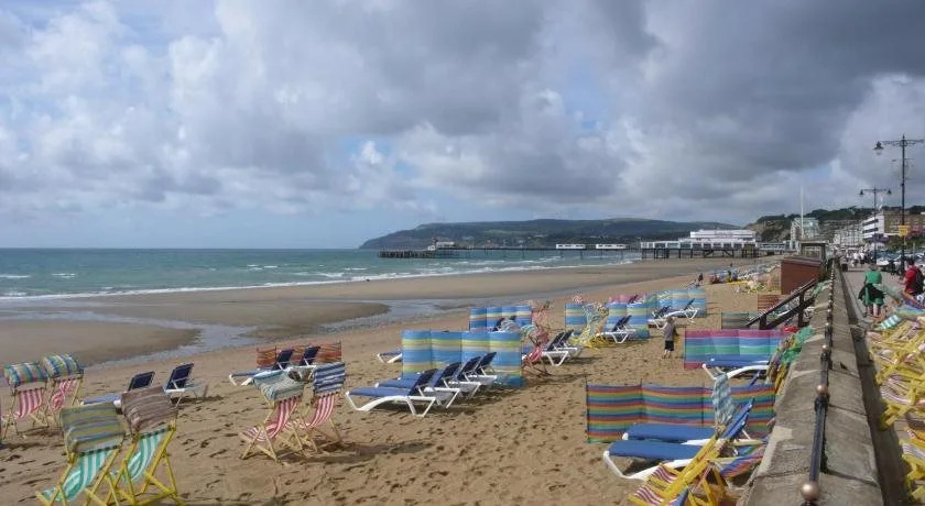 Beach & Waterfront