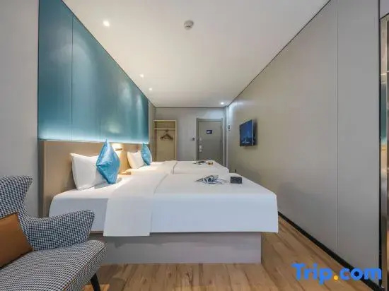 Premier room