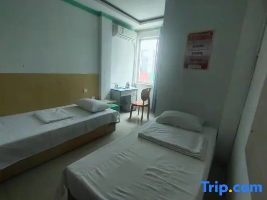 Economy Double room (twin beds)