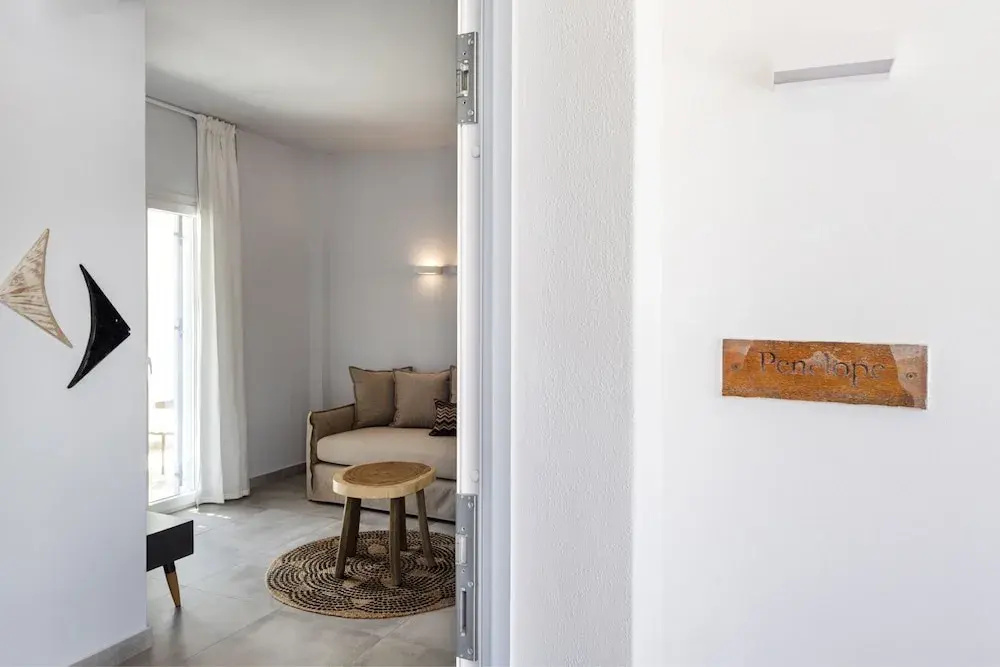 Deluxe Double Apartment with pool view (full double bed)