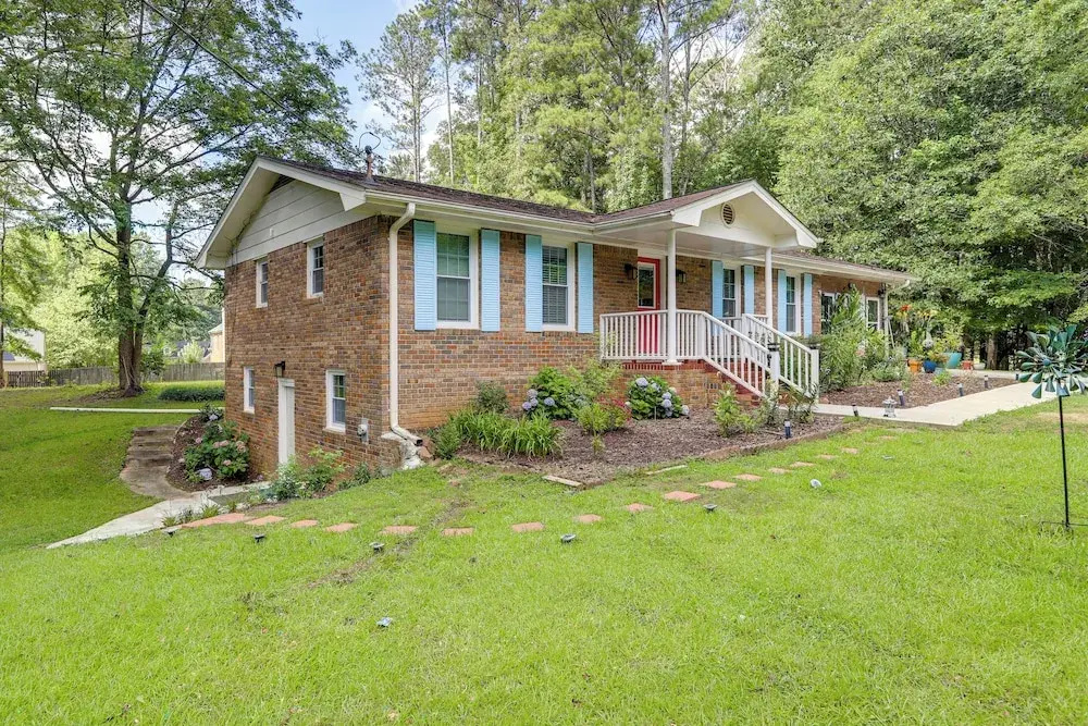5 Mi to Trilith Studios: Apt w/ Furnished Pergola