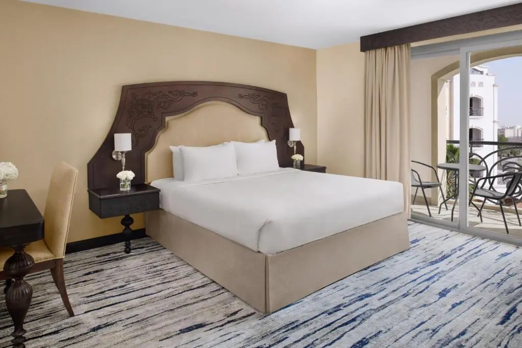1 Bedroom Double Suite with balcony (full double bed)