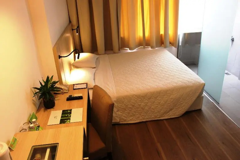 Liberty Hotel Saigon Greenview - Chambres
