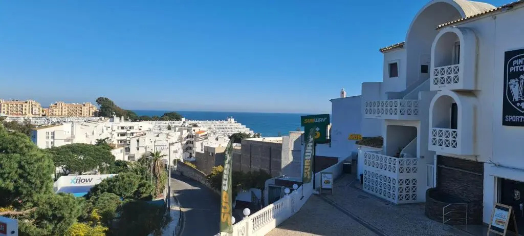 401 - 2 bedroomed Apartment - Oura - Sea View