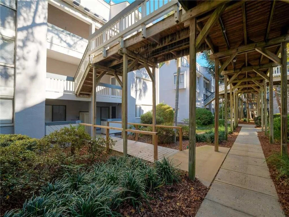 5301 Treetops - Two Bedroom Condo