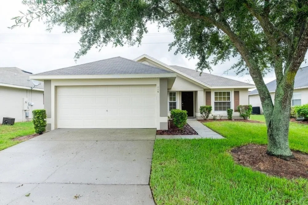 Florida Pines 116 - Three Bedroom Villa with Private Pool
