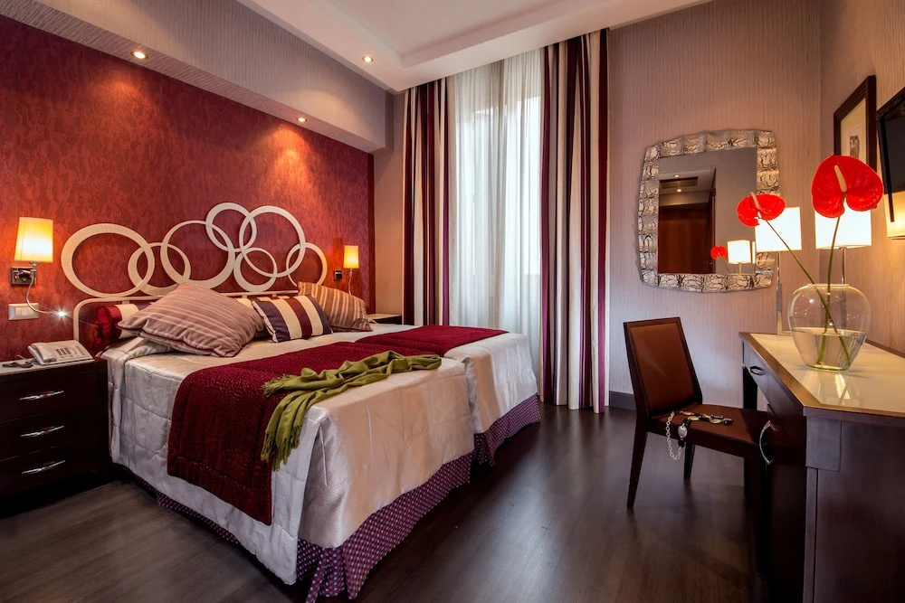 Luxury Double room (full double bed)