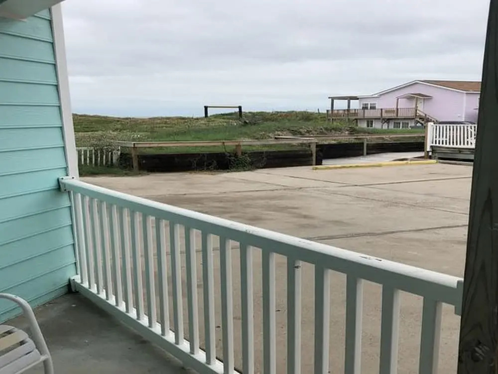 Beachgate CondoSuites and Oceanfront Resort