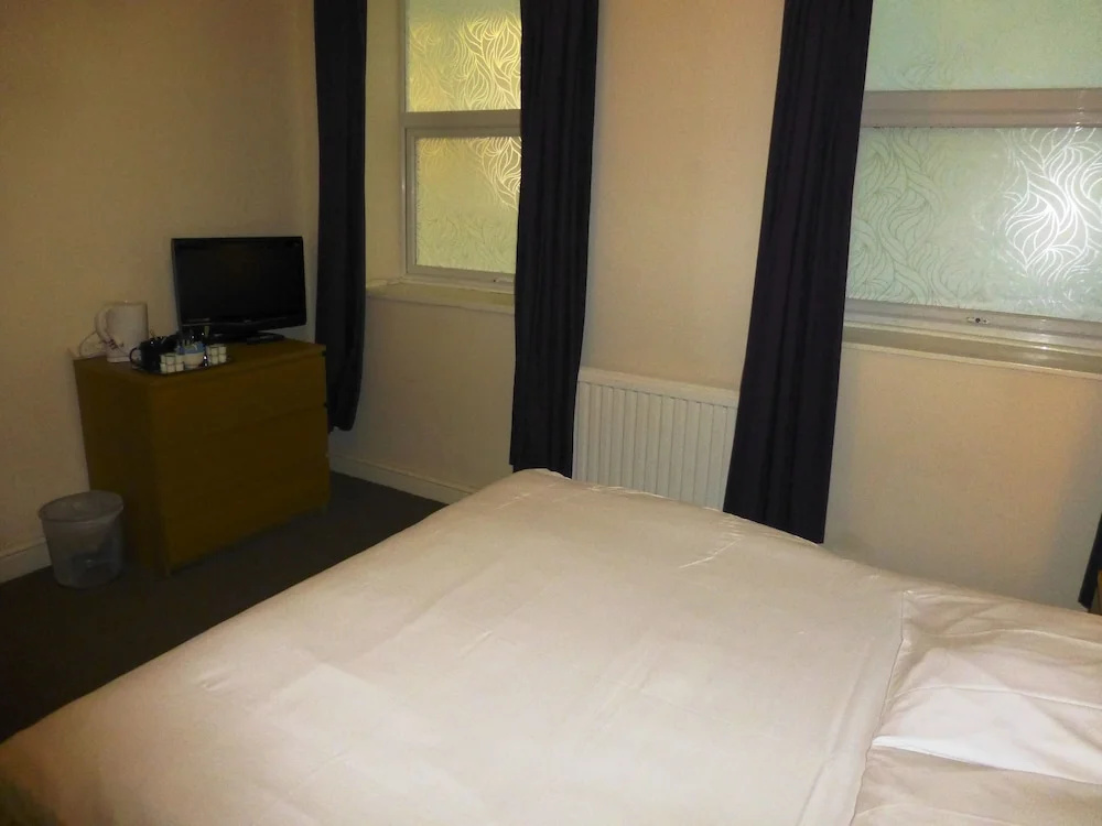 Esplanade Hotel - Clacton On Sea (Beachfront Hotel) by OYO - Chambres