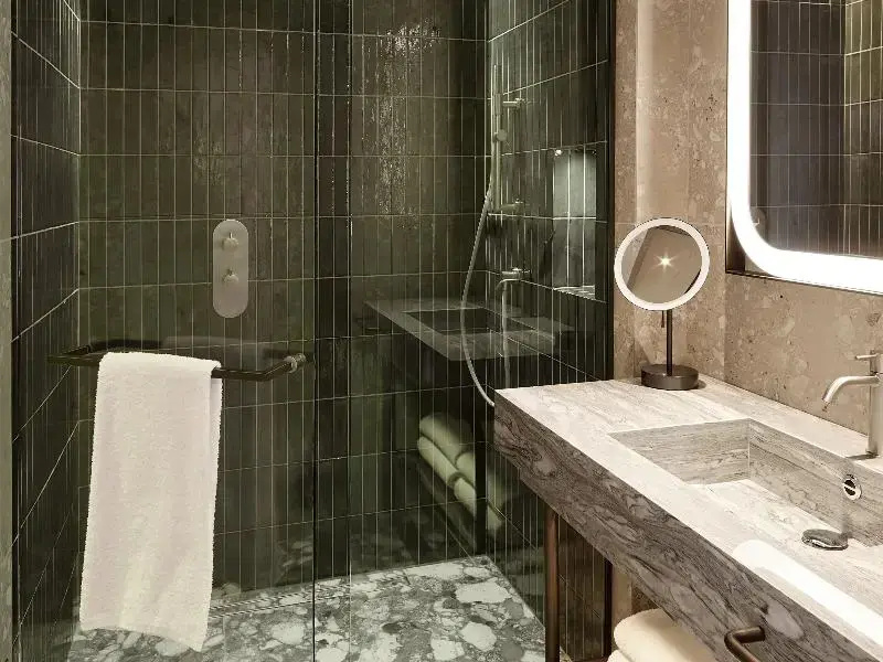 Standard Double room with balcony (full double bed)