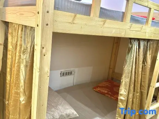 Bed in Dorm (female dorm)