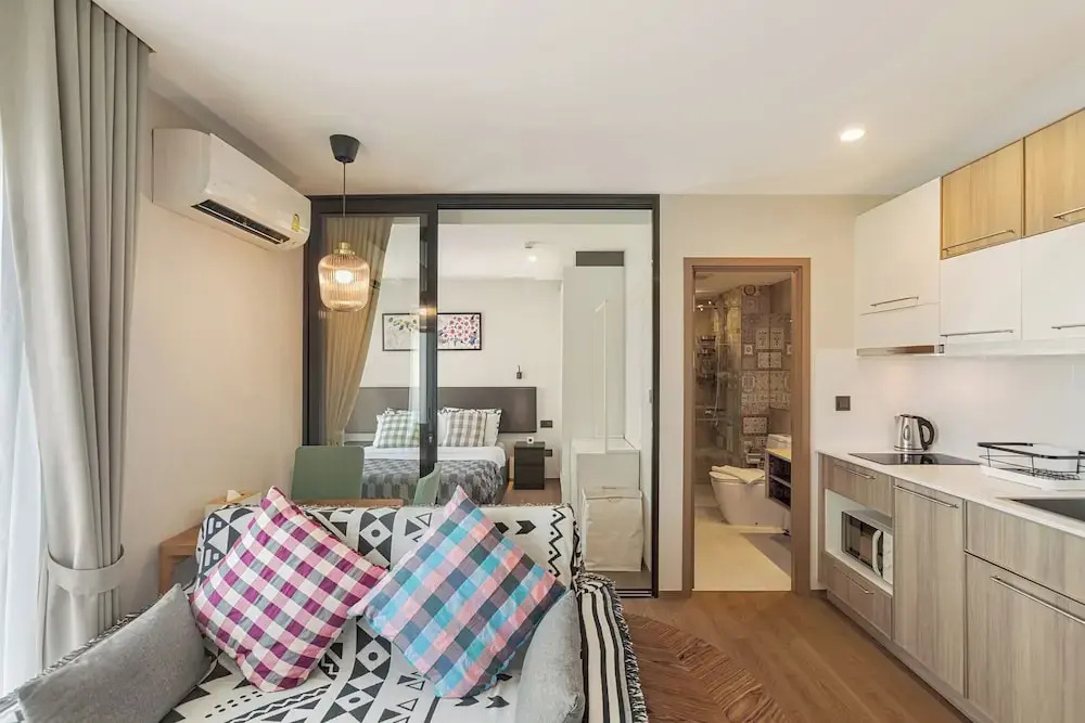 One bedroom Condo in Title V Condo 310