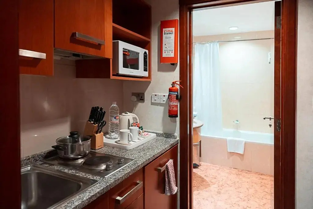 Holiday Inn Suites Kuwait Salmiya - фото 44