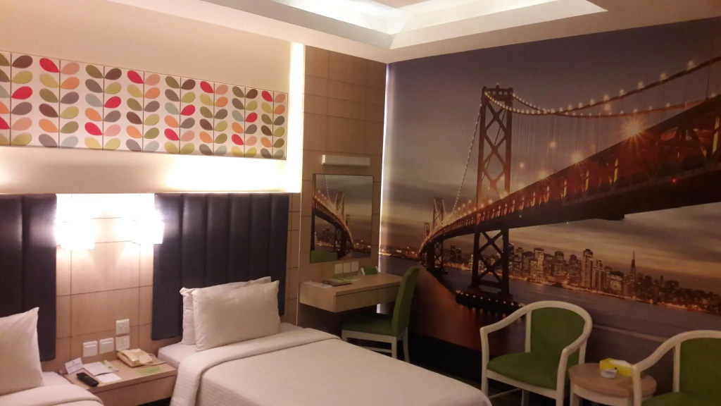 Double No Window Studio (twin beds)