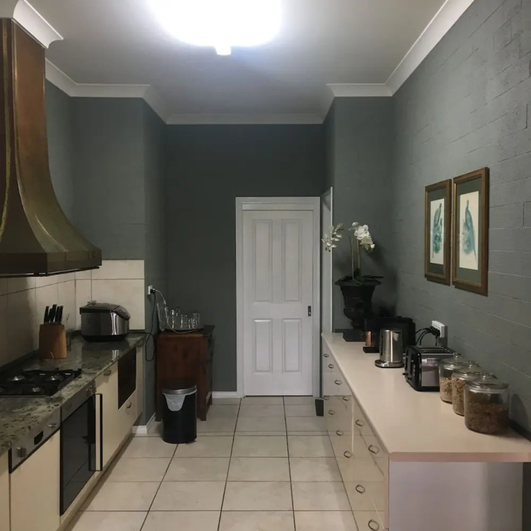 Deluxe Double room (full double bed)