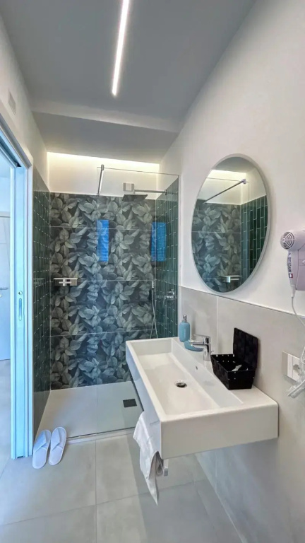 Standard Double room with balcony (full double bed)