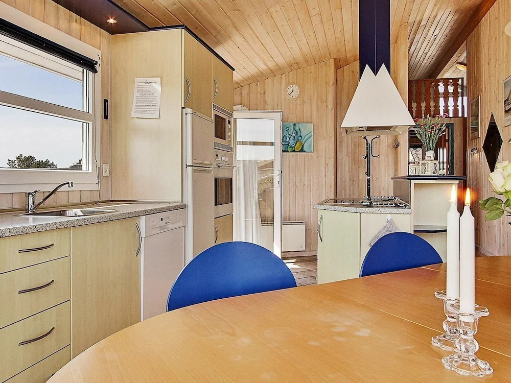 Amazing Holiday Home in Hjørring With Whirlpool - фото 16