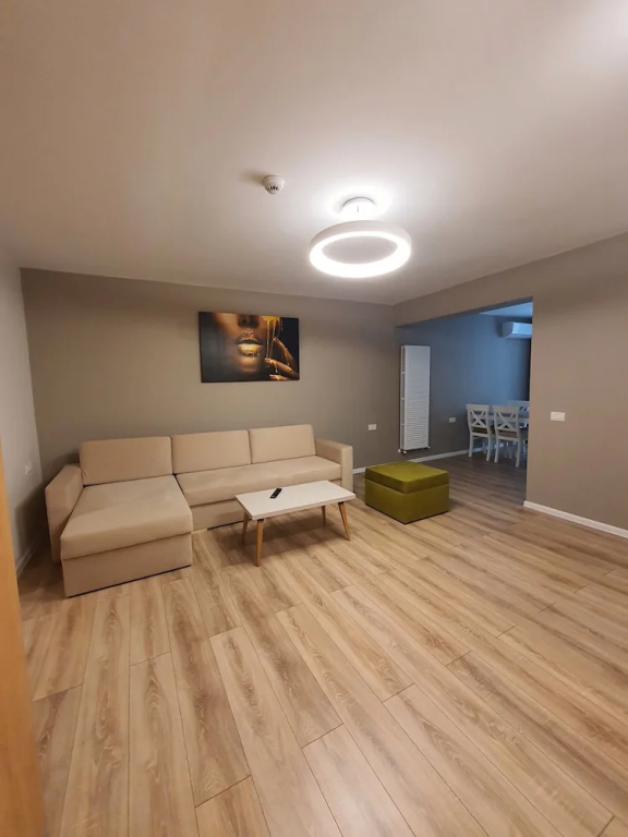 標準四人房，配有大床