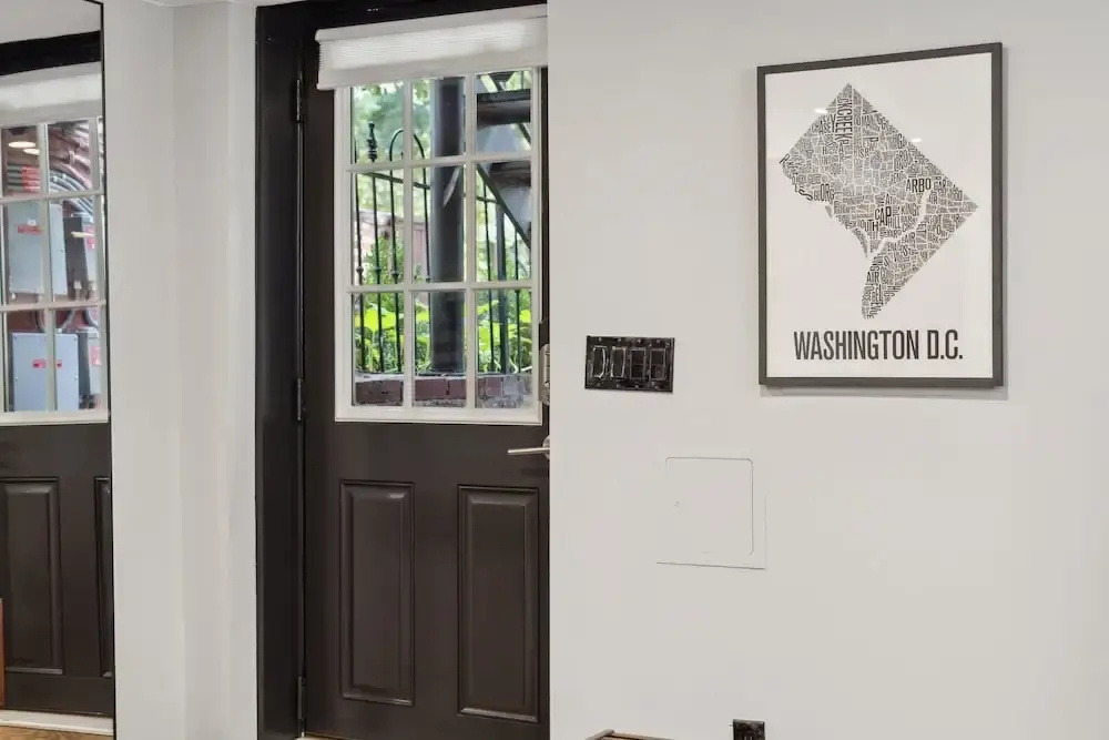 Charming 2BR Townhouse Condo in Heart of DC