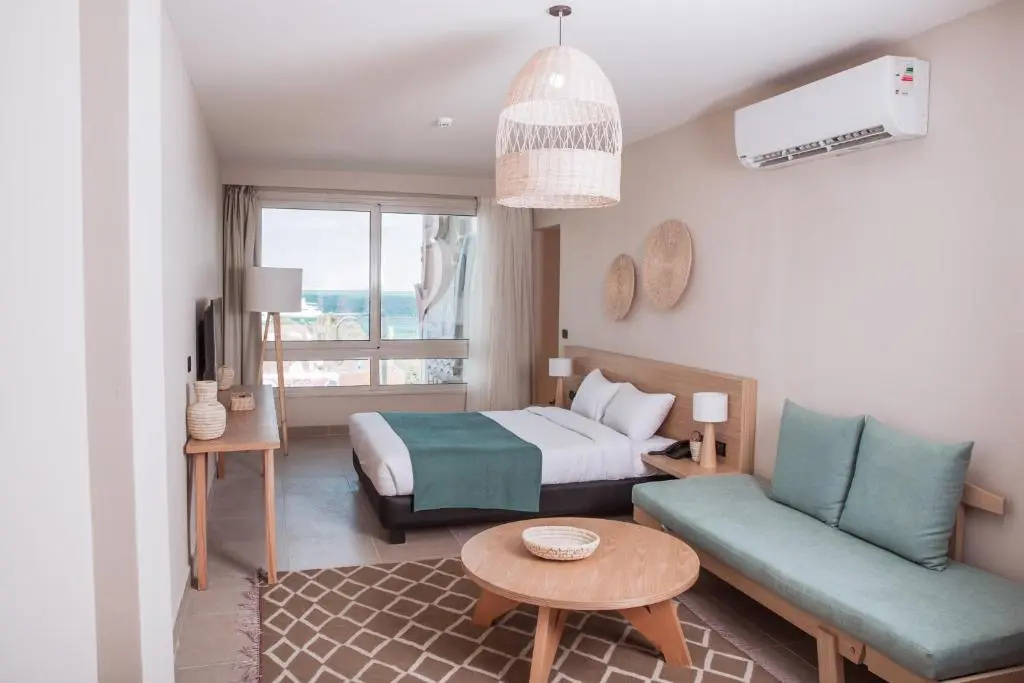 Deluxe Double room with sea view (full double bed)
