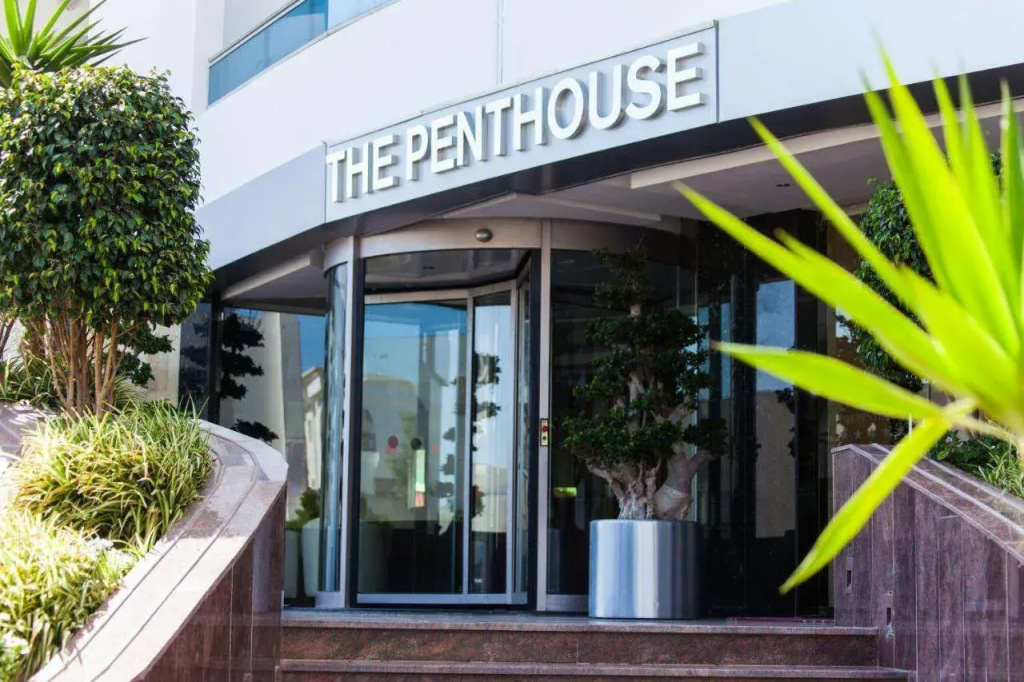 The Penthouse Suites Hotel — фото