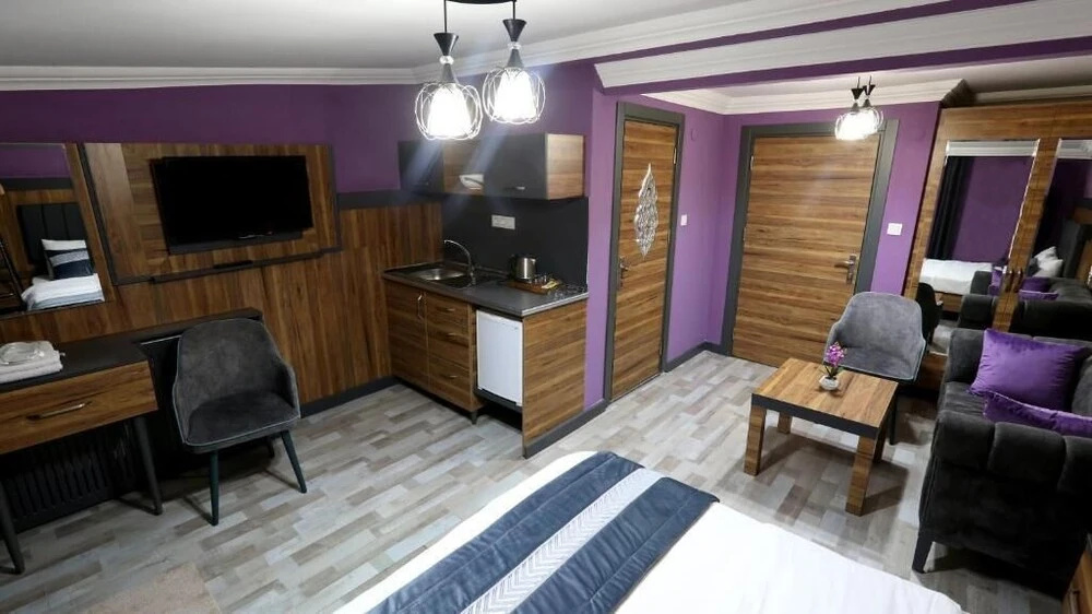 Lobby & Reception