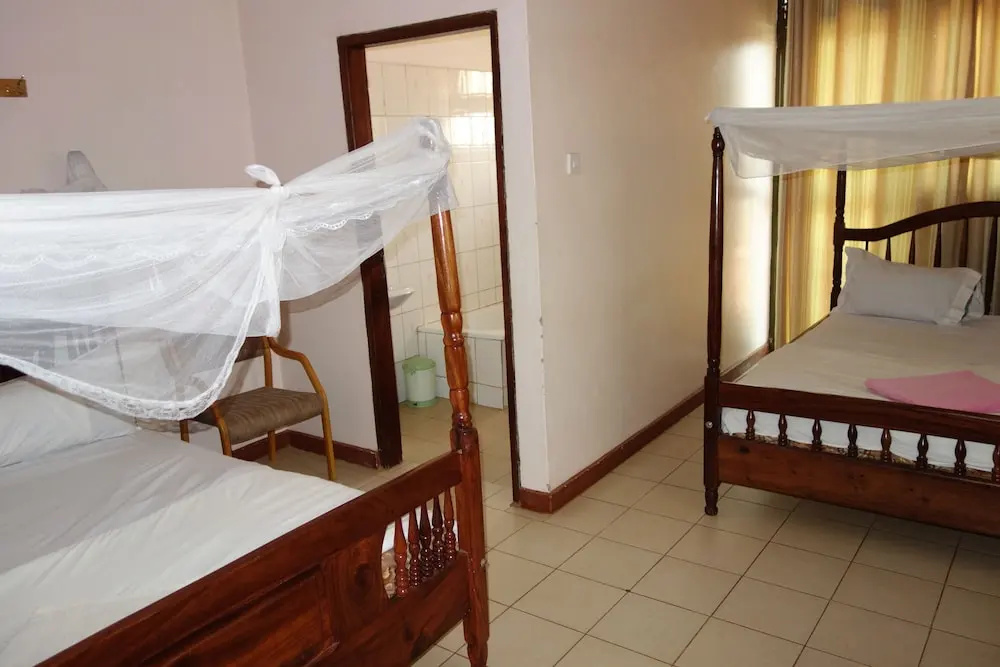 Satellite Hotel - Chambres