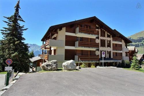 Image 4