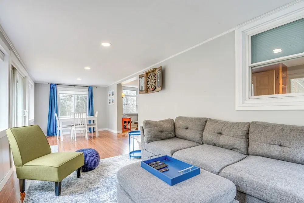 2 Mi to Mt Snow: Cozy Family Alpine Retreat!
