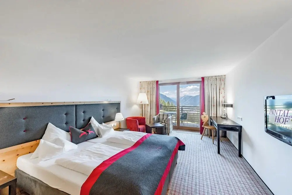Deluxe Double room (full double bed)