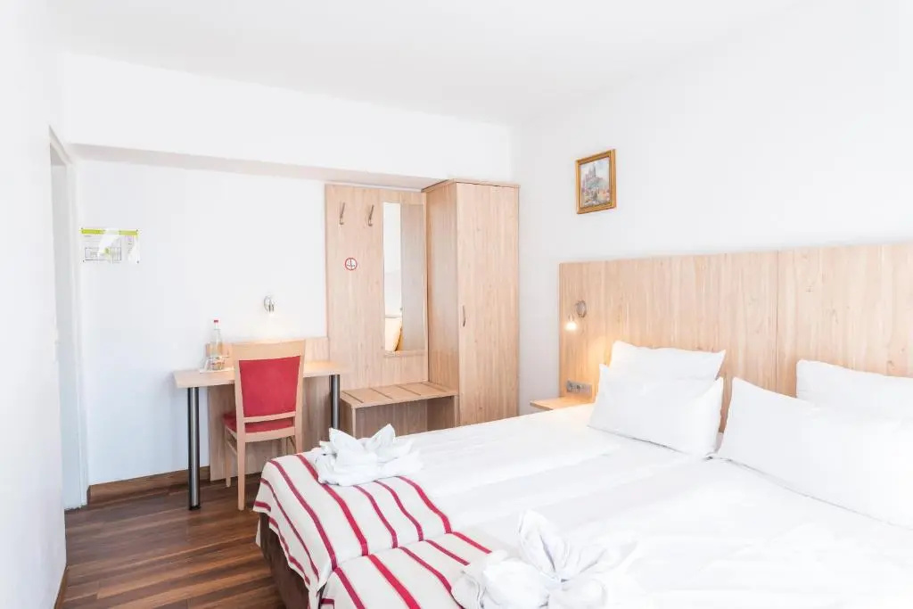 Standard Double room (full double bed)