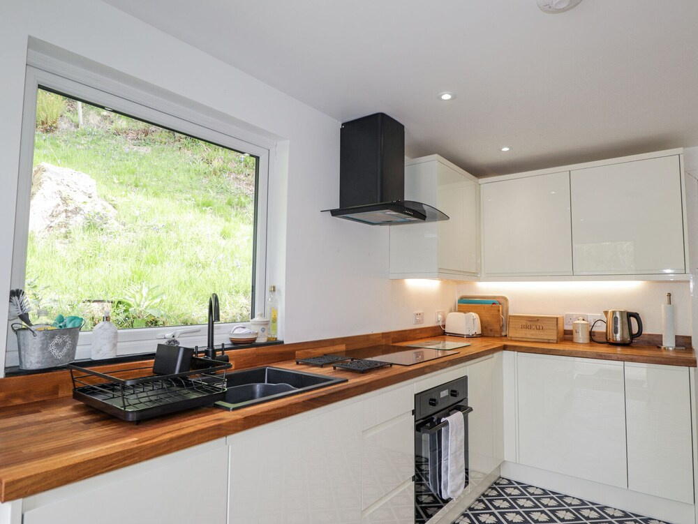 Roddy's Cottage — 4