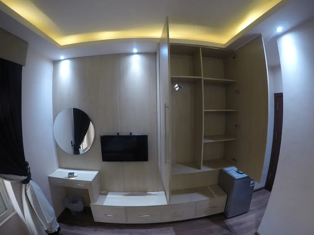 Deluxe Double room (full double bed)