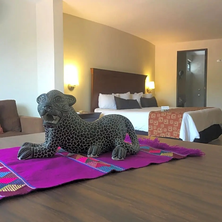 Double Suite (full double bed)