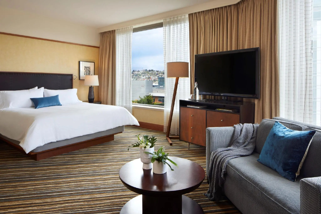Double Suite (full double bed)
