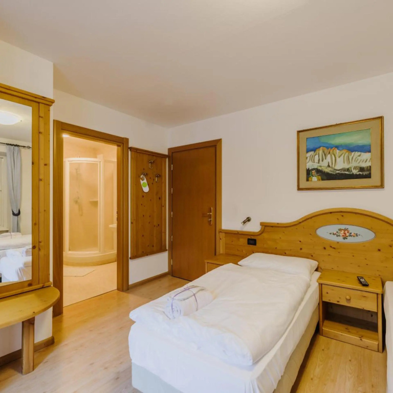 Hotel Rosa — 4